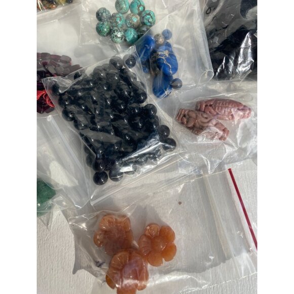 Mixed bead Lot Carved Jade, Onyx, Turquoise, Jasper, Tigers Eye, Etc - Picture 5 of 6